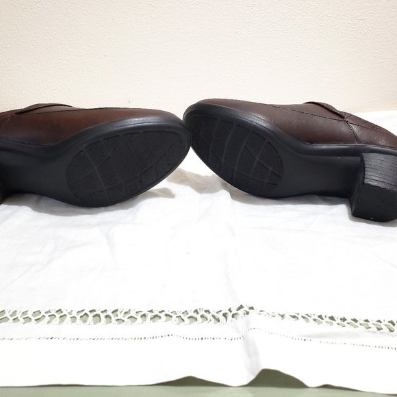 Easy Street Comfort Wave Mules Brown Size 6 Excellent Condition - Picture 9 of 11